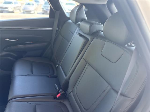 Photo of 2023 White Hyundai TUCSON
