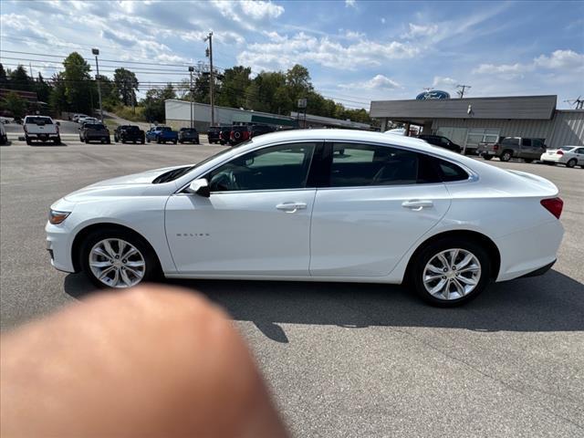 Photo of 2024 White Chevrolet Malibu
