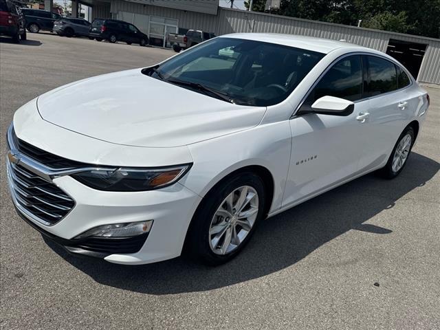 Photo of 2024 White Chevrolet Malibu