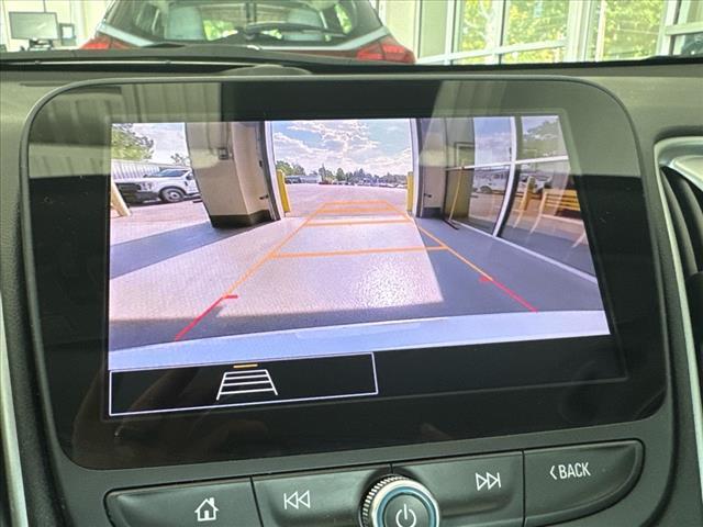 Photo of 2024 White Chevrolet Malibu