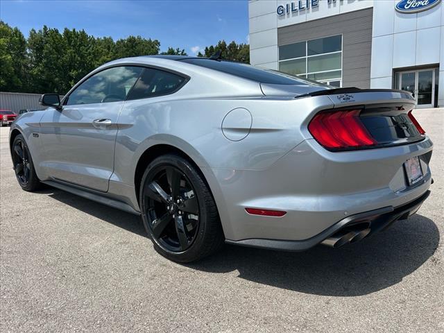 Photo of 2022 Iconic Silver Metallic Ford Mustang