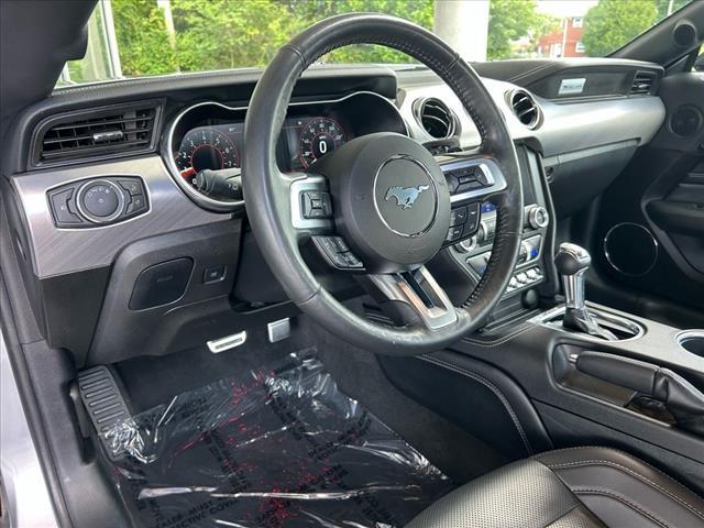 Photo of 2022 Iconic Silver Metallic Ford Mustang