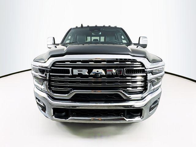 Photo of 2025 Diamond Black Crystal Pearlcoat RAM 2500