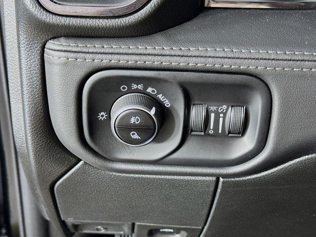 Photo of 2025 Diamond Black Crystal Pearlcoat RAM 2500