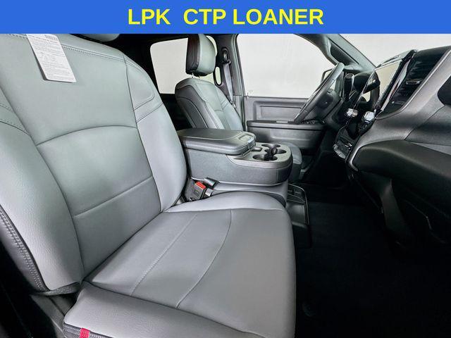 Photo of 2025 Diamond Black Crystal Pearlcoat RAM 2500