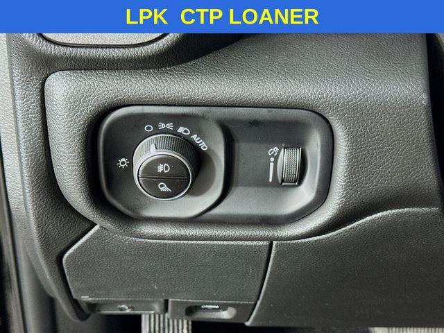 Photo of 2025 Diamond Black Crystal Pearlcoat RAM 2500