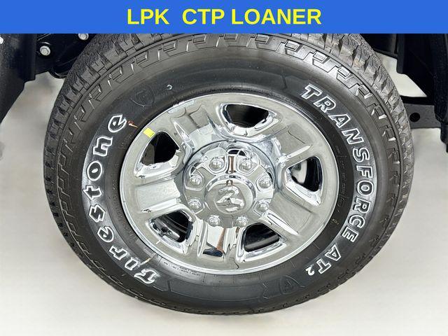 Photo of 2025 Diamond Black Crystal Pearlcoat RAM 2500