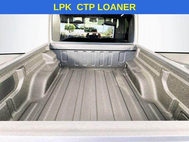 Photo of 2025 Bright White Clearcoat Jeep Gladiator