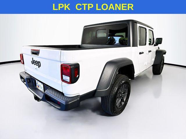 Photo of 2025 Bright White Clearcoat Jeep Gladiator