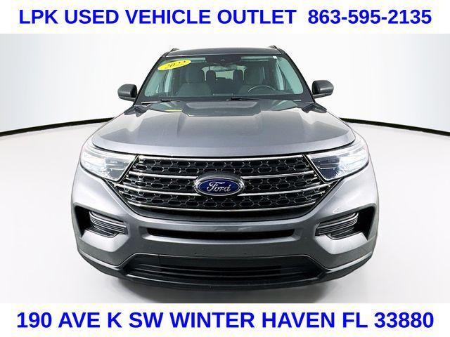 Photo of 2022 CARBONIZED GRAY METALLIC Ford Explorer
