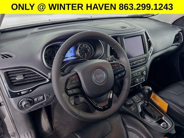 Photo of 2023 Sting-Gray Clearcoat Jeep Cherokee