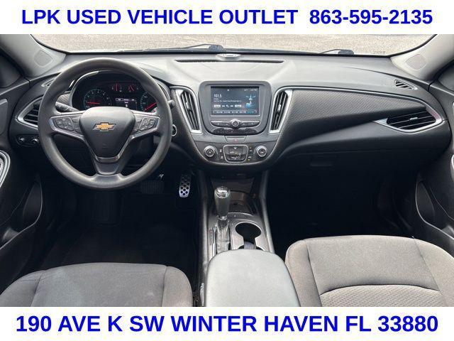 Photo of 2016 Silver Ice Metallic Chevrolet Malibu