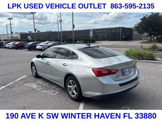 Photo of 2016 Silver Ice Metallic Chevrolet Malibu