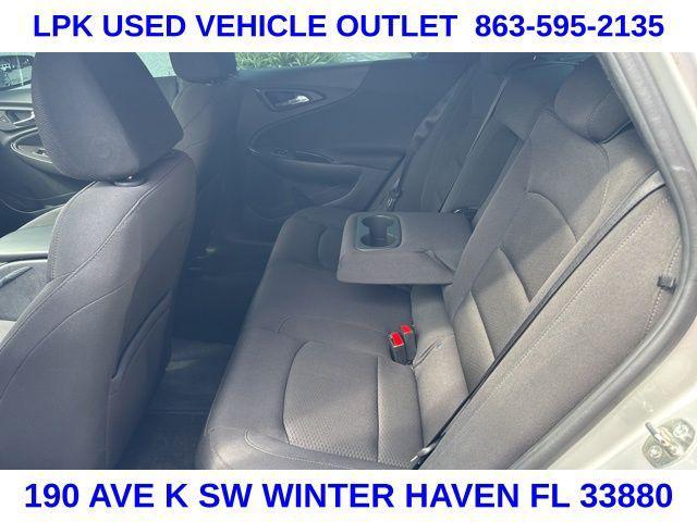 Photo of 2016 Silver Ice Metallic Chevrolet Malibu