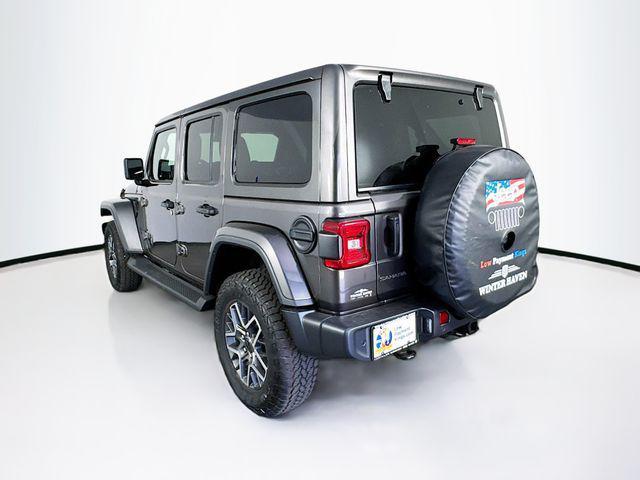 Photo of 2025 Granite Crystal Metallic Clearcoat Jeep Wrangler