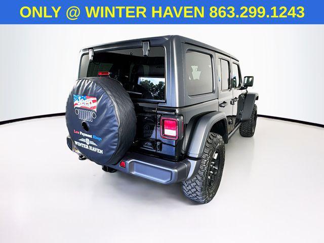 Photo of 2025 Black Clearcoat Jeep Wrangler