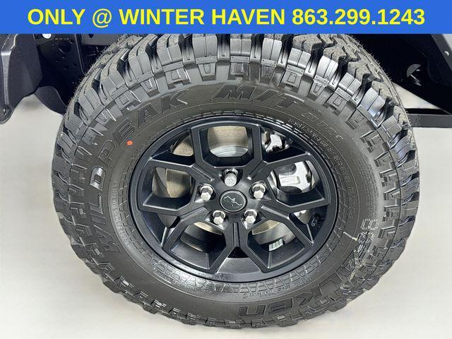 Photo of 2025 Black Clearcoat Jeep Wrangler