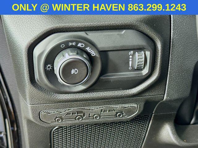 Photo of 2025 Black Clearcoat Jeep Wrangler
