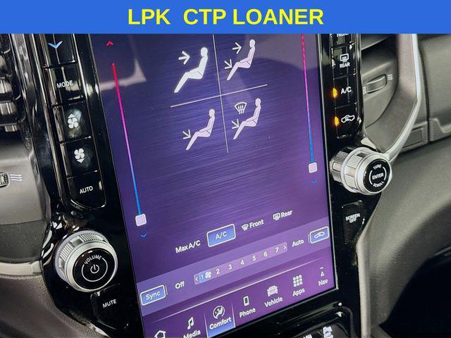 Photo of 2025 Granite Crystal Metallic Clearcoat RAM 2500