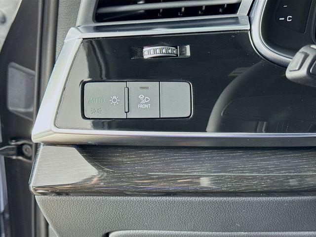 Photo of 2025 Samurai Gray Metallic Audi Q7