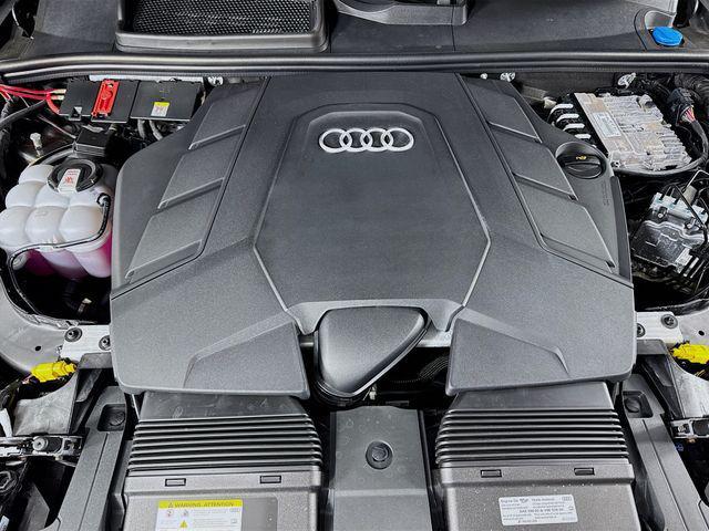 Photo of 2025 Samurai Gray Metallic Audi Q7