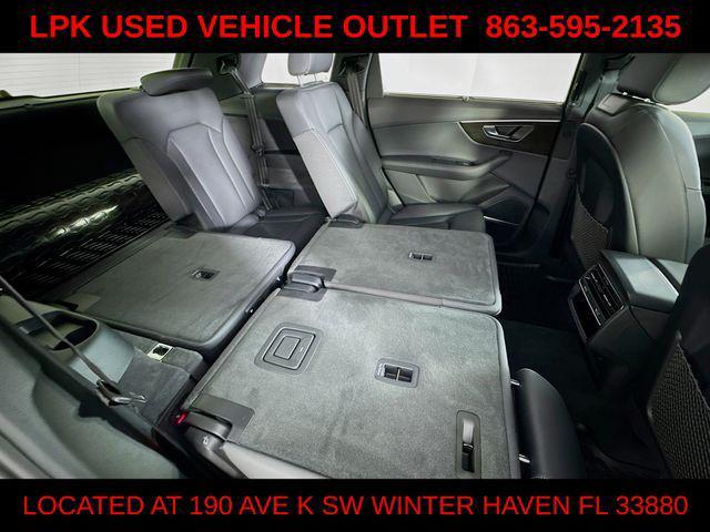Photo of 2025 Samurai Gray Metallic Audi Q7
