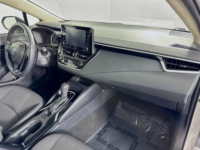 Photo of 2022 Classic Silver Metallic Toyota Corolla