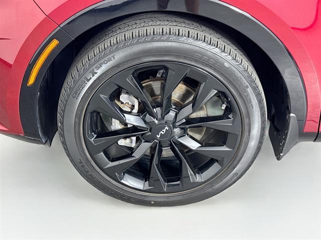 Photo of 2022 Passion Red Tintcoat Kia Sorento