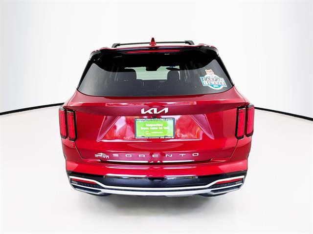 Photo of 2022 Passion Red Tintcoat Kia Sorento