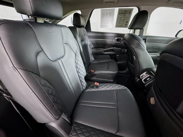 Photo of 2022 Passion Red Tintcoat Kia Sorento