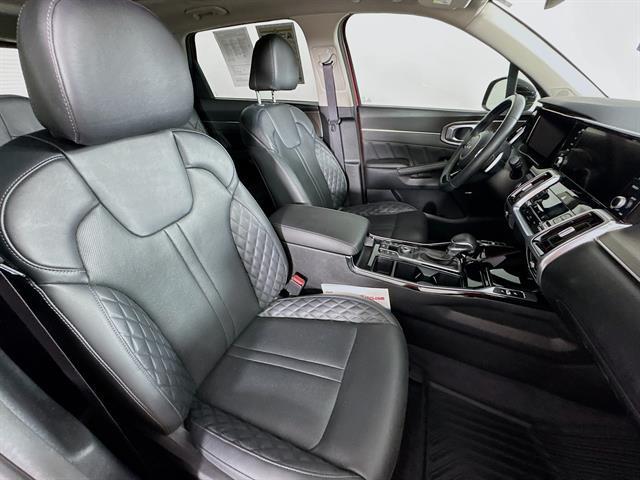 Photo of 2022 Passion Red Tintcoat Kia Sorento