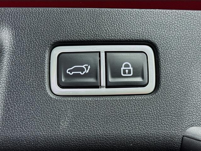 Photo of 2022 Passion Red Tintcoat Kia Sorento