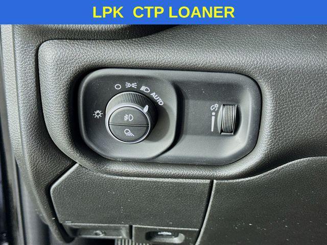 Photo of 2025 Diamond Black Crystal Pearlcoat RAM 2500