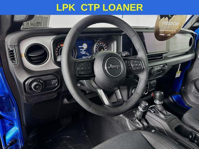 Photo of 2025 Hydro Blue Pearlcoat Jeep Wrangler