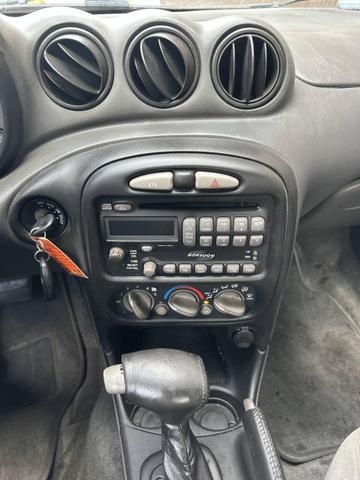 Photo of 2004 Galaxy Silver Metallic Pontiac Grand Am