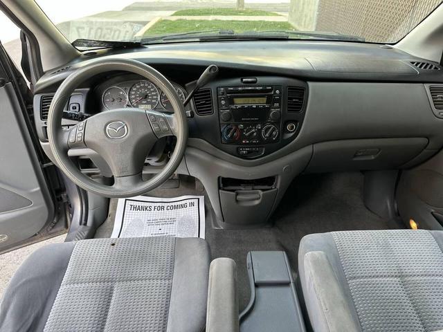 Photo of 2006 Galaxy Gray Mazda MPV