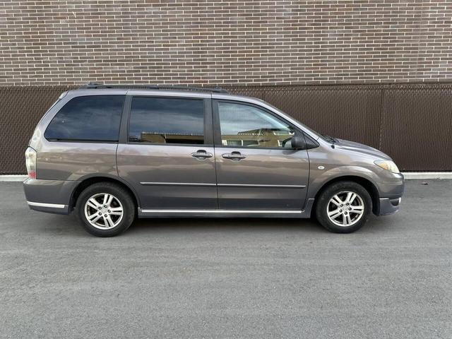 Photo of 2006 Galaxy Gray Mazda MPV