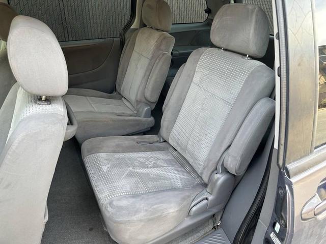 Photo of 2006 Galaxy Gray Mazda MPV