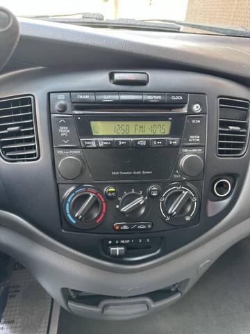 Photo of 2006 Galaxy Gray Mazda MPV