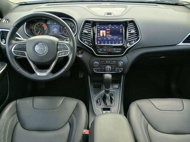 Photo of 2021 Bright White Clearcoat Jeep Cherokee