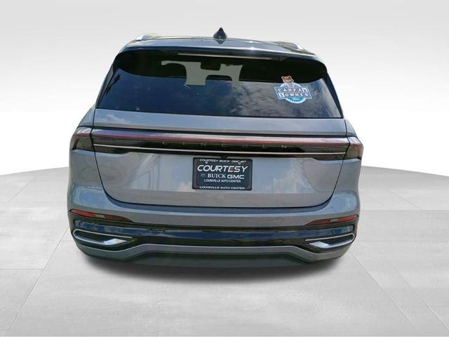 Photo of 2024 Gray Metallic Lincoln Nautilus