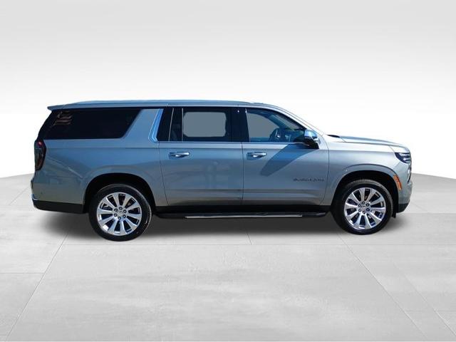 Photo of 2025 Sterling Gray Metallic Chevrolet Suburban