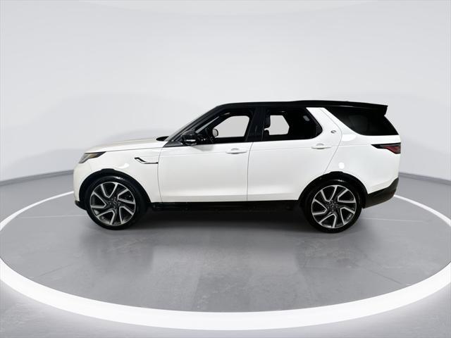 Photo of 2024 Fuji White Land Rover Discovery