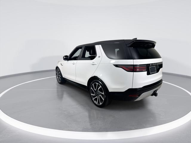 Photo of 2024 Fuji White Land Rover Discovery