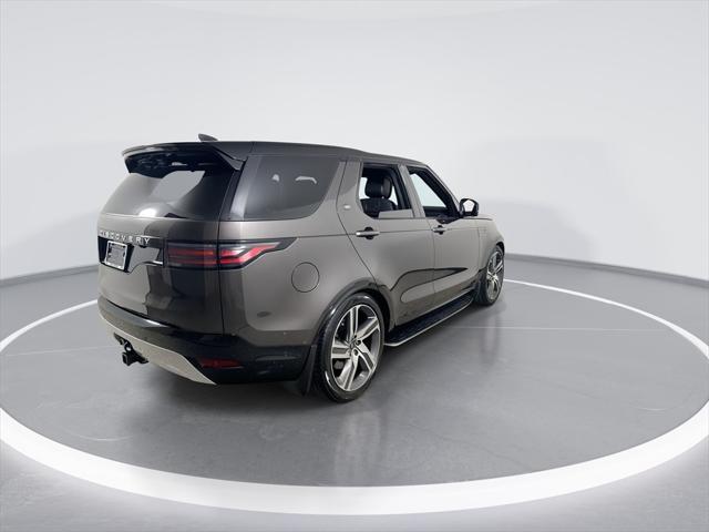 Photo of 2024 GREY Land Rover Discovery