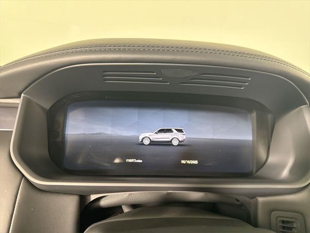 Photo of 2024 GREY Land Rover Discovery