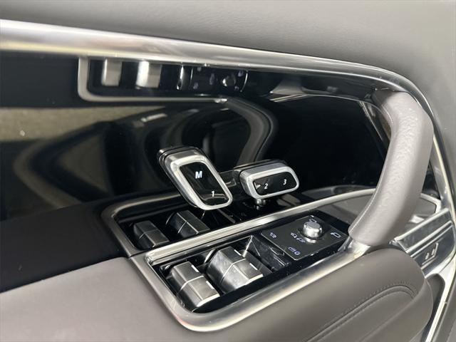 Photo of 2025 CARP GRY PRM MT Land Rover Range Rover
