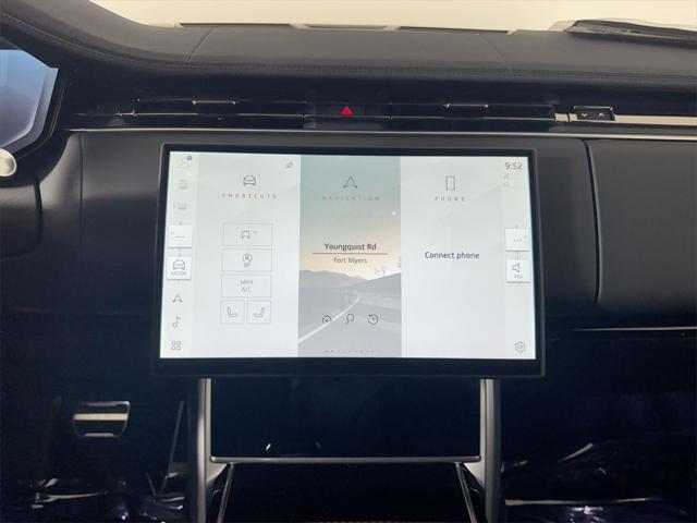 Photo of 2025 CARP GRY PRM MT Land Rover Range Rover