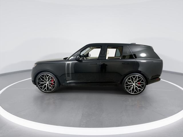 Photo of 2023 BLACK Land Rover Range Rover