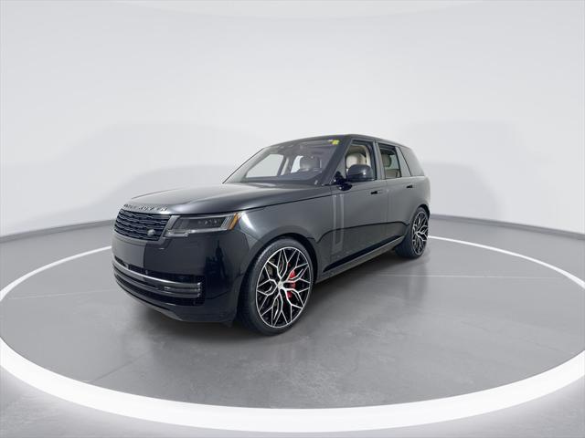 Photo of 2023 BLACK Land Rover Range Rover